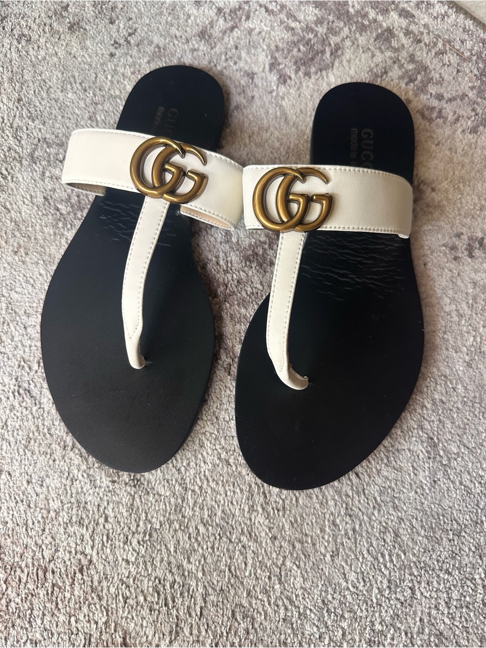 Gucci thong sandal white